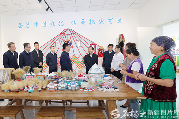 陳小江在阿勒泰地區(qū)和兵團(tuán)北屯市調(diào)研