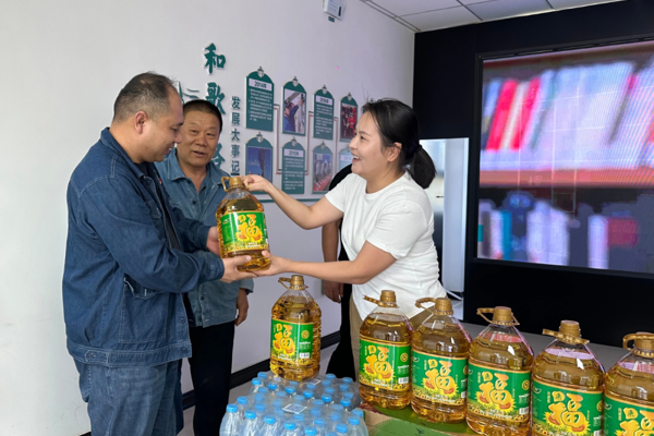 塔城地區(qū)供銷系統(tǒng)解鎖為農(nóng)服務(wù)新密碼