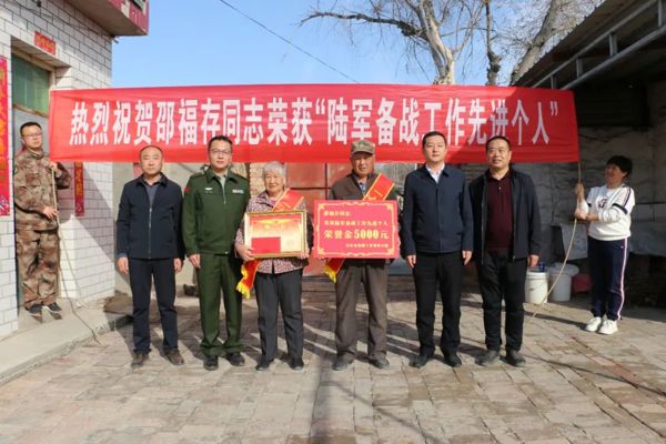 70年70人·我身邊的塔城人 | 烏蘇市退役軍人事務(wù)局：實(shí)干雙擁繪新景 軍民團(tuán)結(jié)聚合力